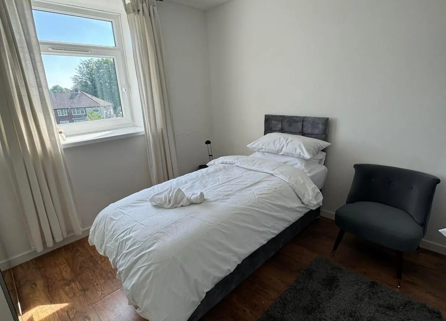 Tranquil Top-Floor Family Haven! Apartment Cardiff
